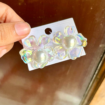 PRETTY FLORAL STUDS