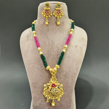 Gold Plated Floral Pendant With Earrings