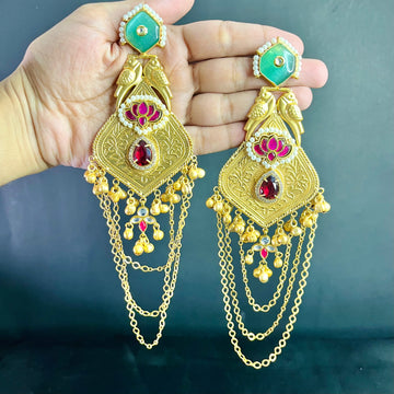 Adaa Leaf Earrings