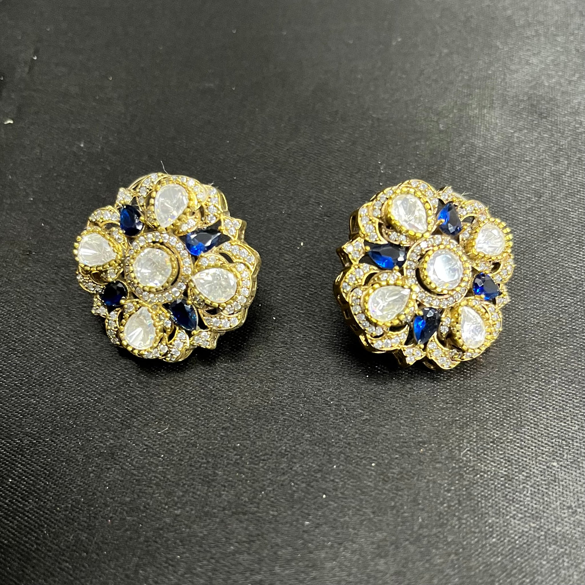 VICTORIAN MOISSANTITE NAVY BLUE STUDS