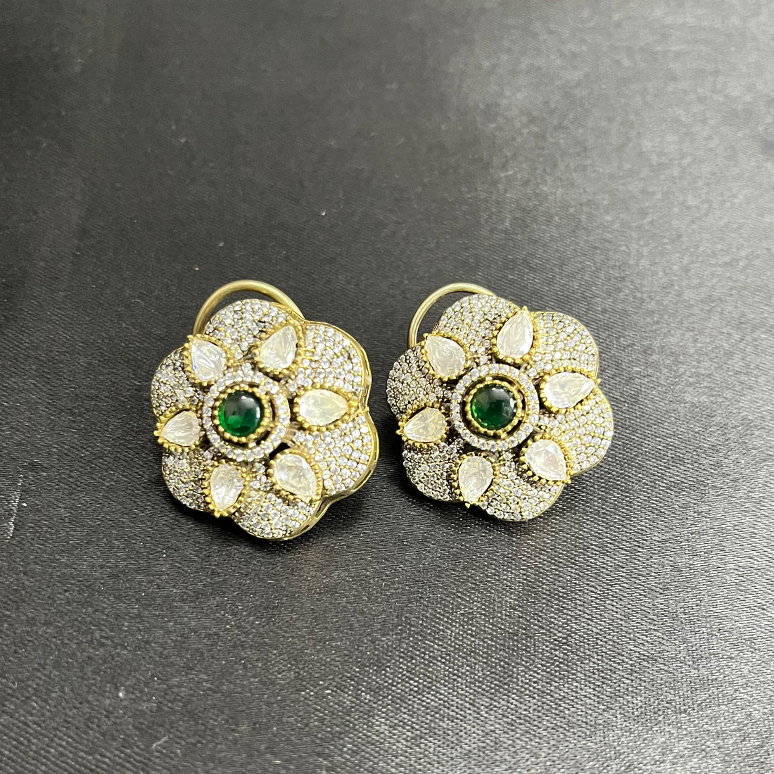 VICTORIAN MOISSANITE STUDS