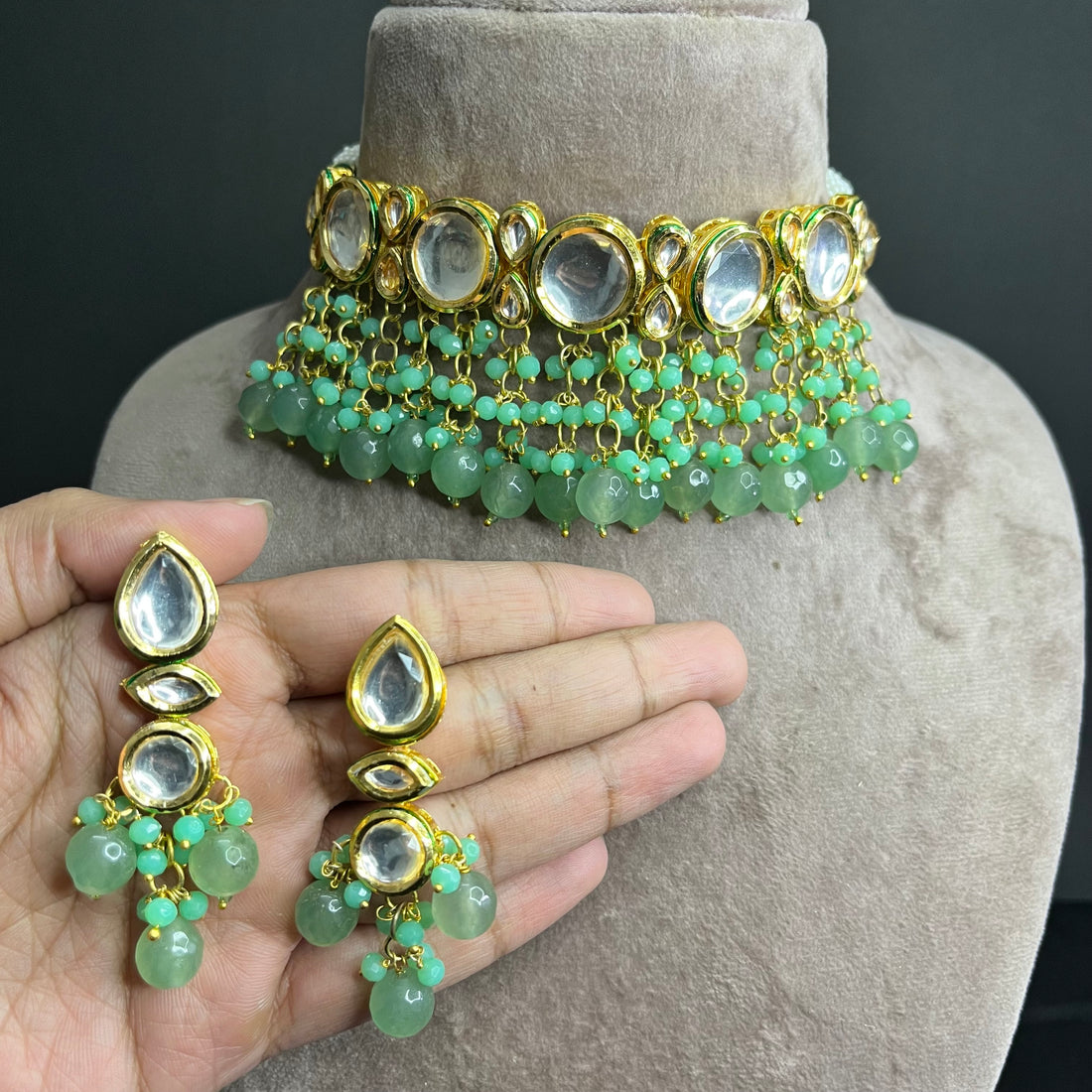 KUNDAN CHOKER WITH MINT GREEN ONYX