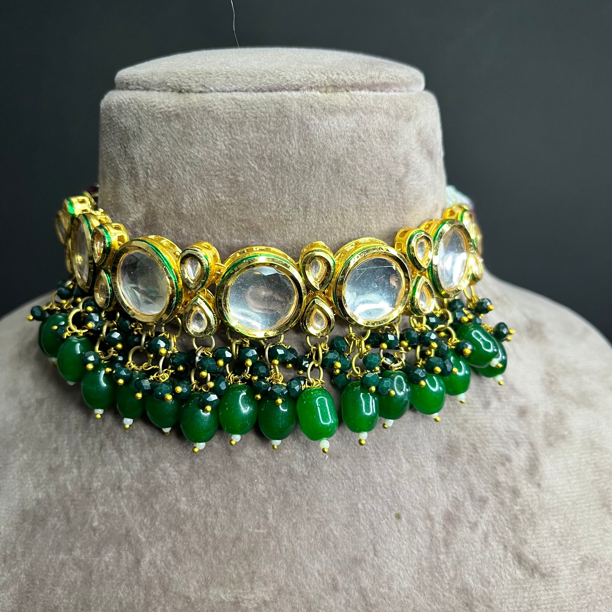 KUNDAN CHOKER WITH EMERALD ONYX