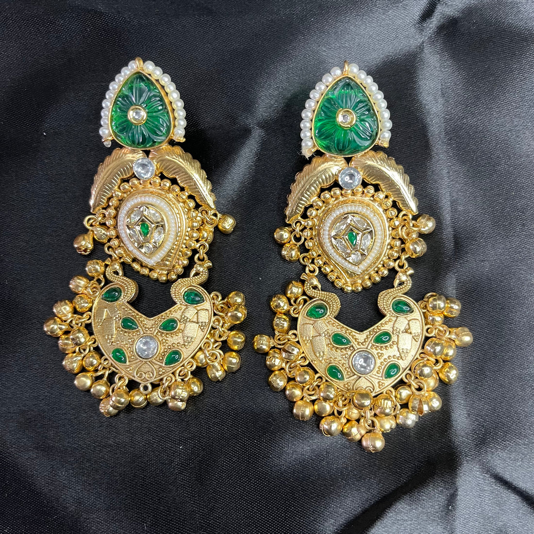 NIYATI EMERALD EARRINGS