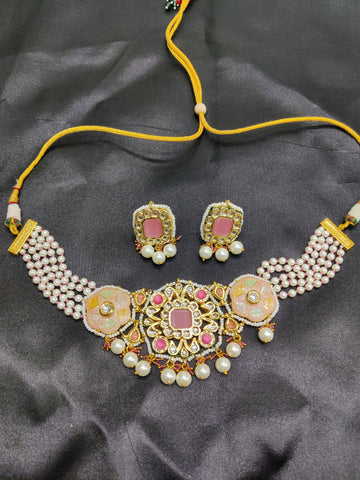 MEENA choker